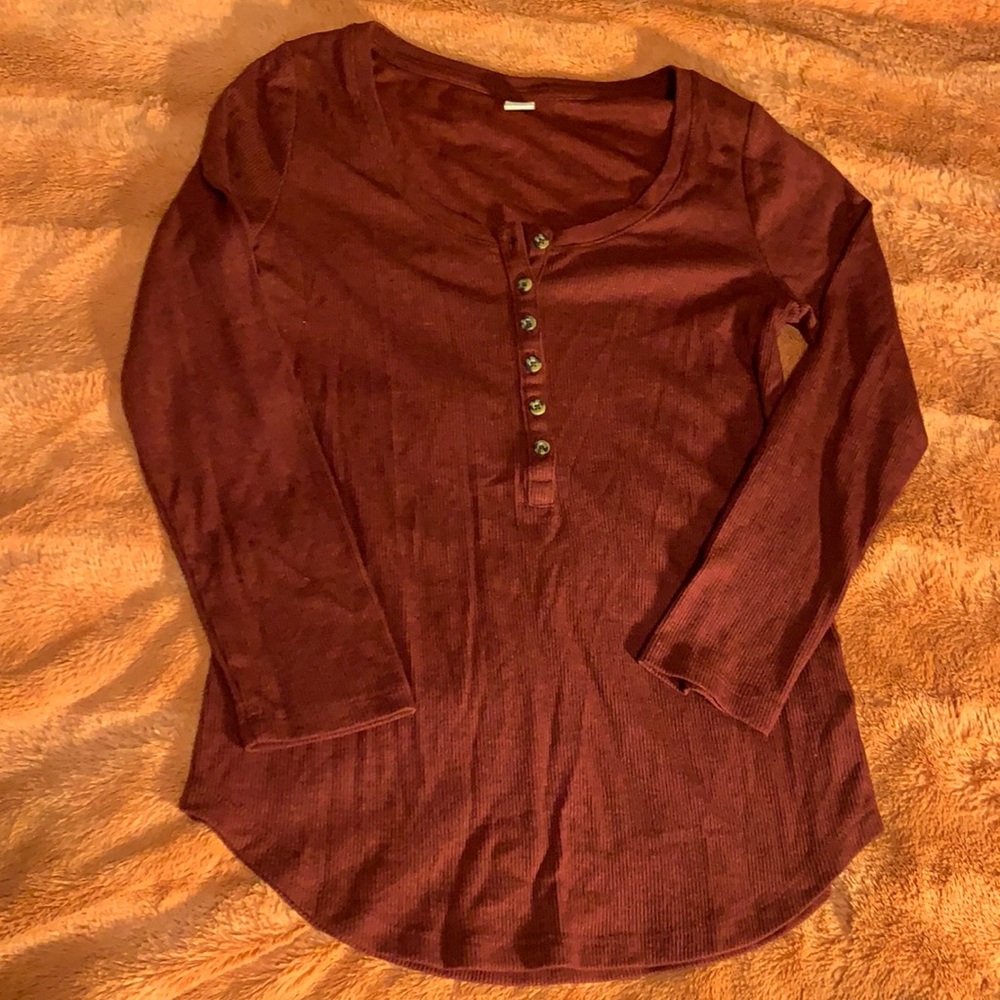 Old Navy Top SZ Small Burgundy